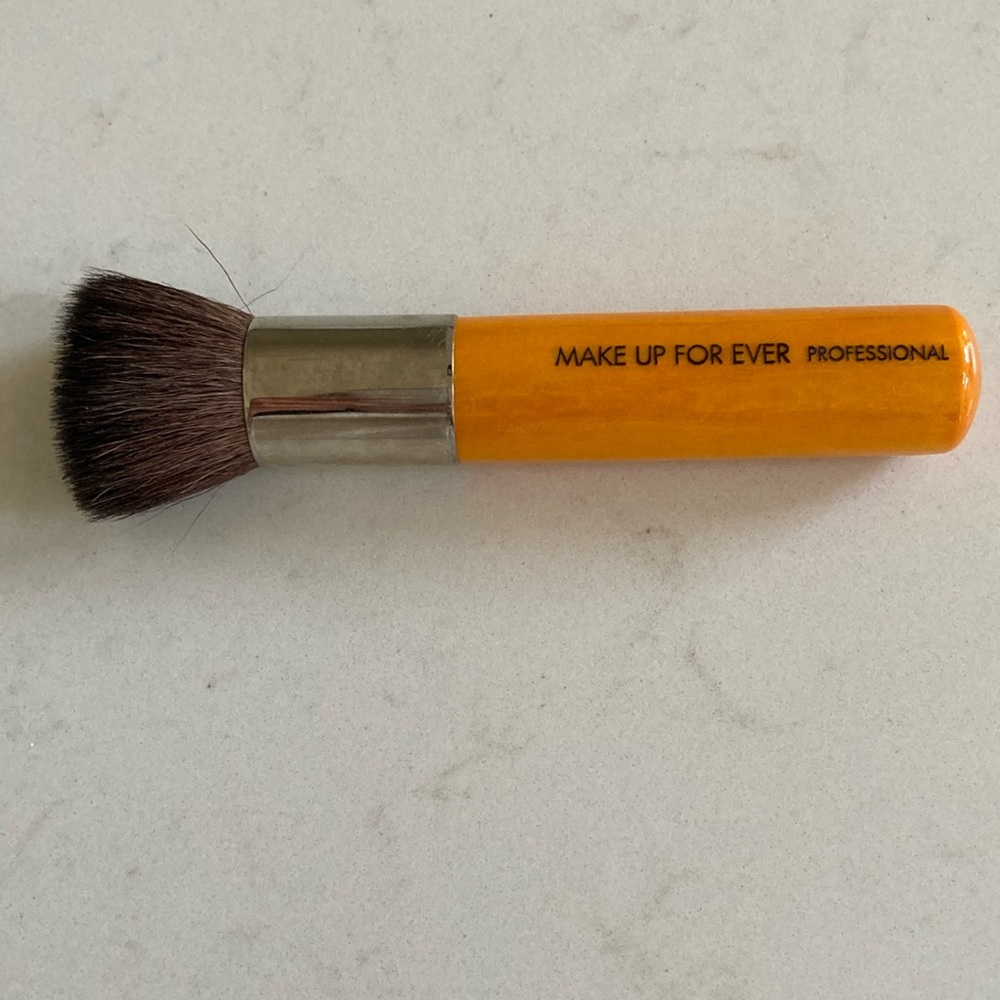 Make Up For Ever Professional Foundation or Powder Brush 20S